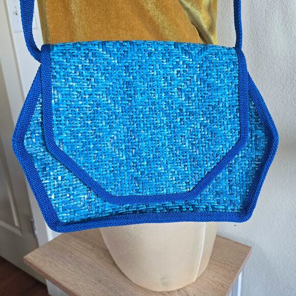 VINTAGE 1960S BLUE WOVEN HEXAGON BAG VANESSA FOR FASHION IMPORTS MADE IN ITALY - Picture 1 of 4